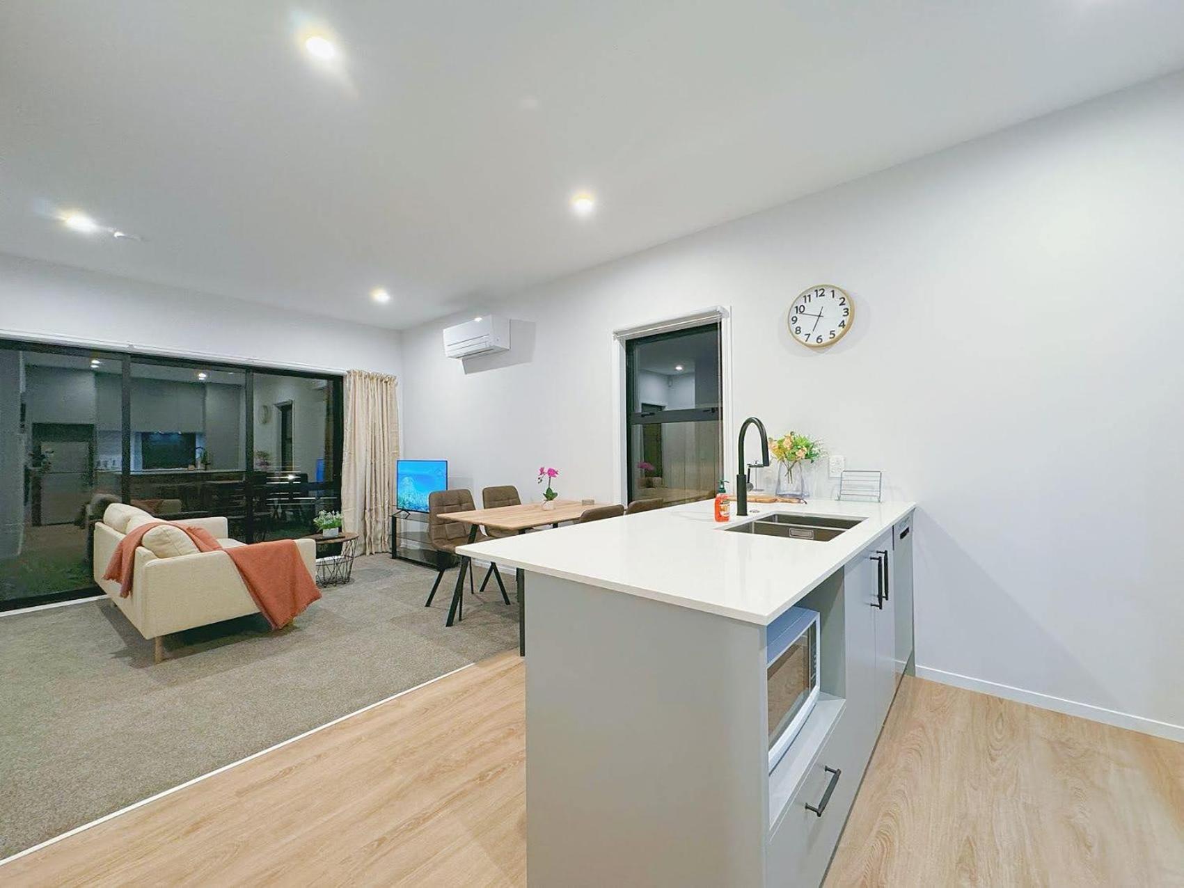 Modern & Stylish 3 Bedroom At Lowerhutt Lower Hutt Exterior foto